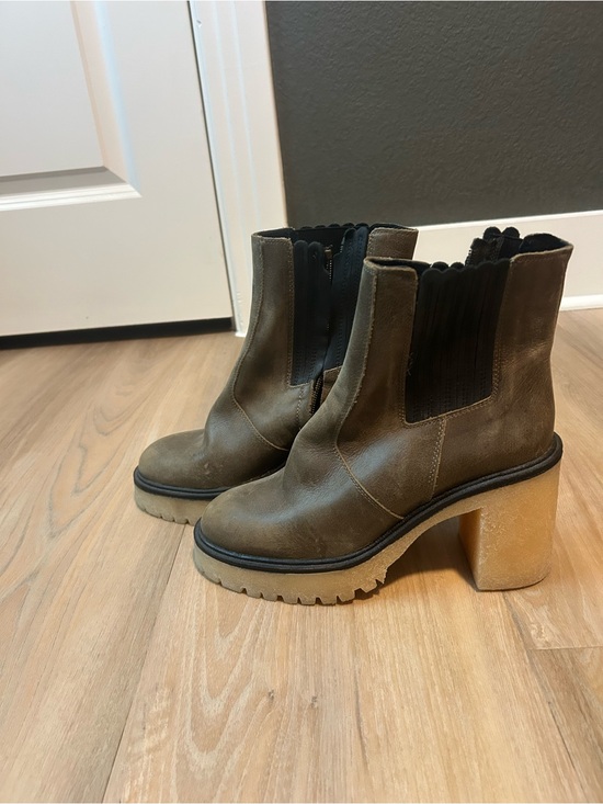 Free People Shoes - Free People Olive Green Lug-Sole Chelsea Block Heel Booties